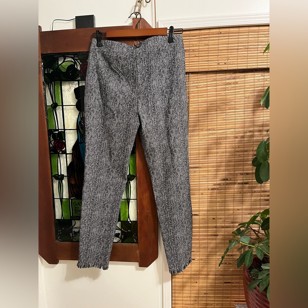 Alfani raw hem pull on ankle pant.